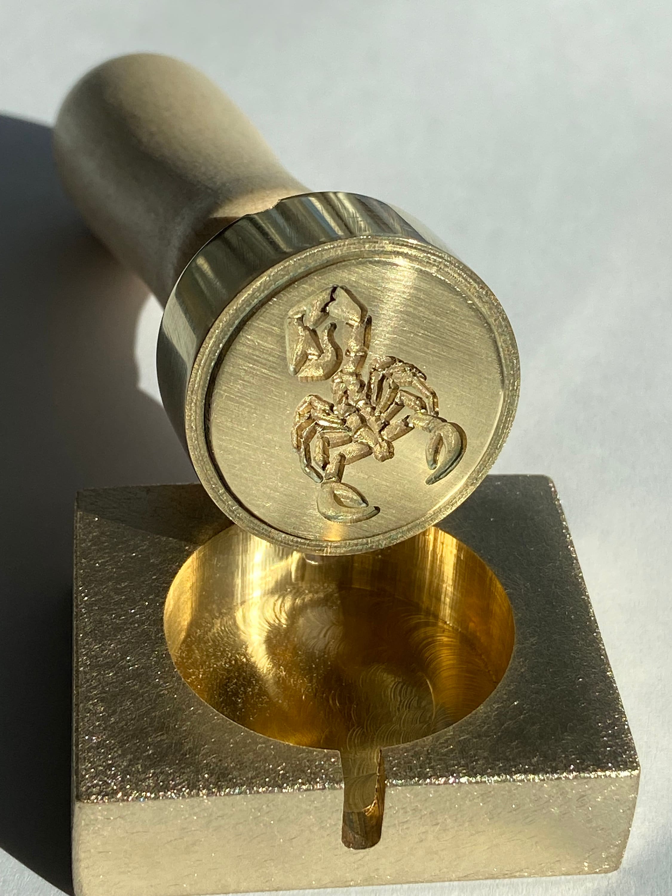 Scorpion Stamp 30mm with Shaping Base
