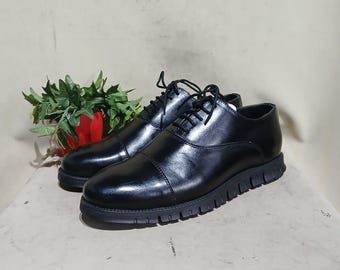 Black Leather Oxford Dress Shoes: Flexible Grip Sole, Comfortable Formal Wear