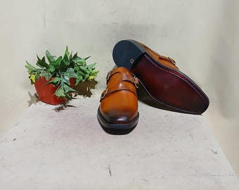 Handgemaakte lichtbruine leren schoenen met dubbele gesp - elegante instappers