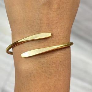 Minimalist Gold Bangle Bracelet | Layering Gold Cuff Bracelet | Adjustable Textured Metal Bangle | Statement Bracelet | Handmade Jewelry