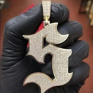Colgante personalizado con letra S de moissanita de corte redondo de 4,00 quilates para hombre, chapado en oro amarillo de 14 quilates, plata de ley 925, regalo de aniversario o de boda.