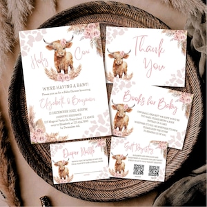 Op de afbeelding: Een set babyborrel uitnodigingen en inlegkaarten met een rustiek thema. De uitnodigingen tonen een aquarel illustratie van een Schotse Hooglander, bloemaccenten en de tekst "Holy Cow". De inlegkaarten bevatten "Thank You", "Books for Baby", "Diaper Raffle" en "Gift Registry".