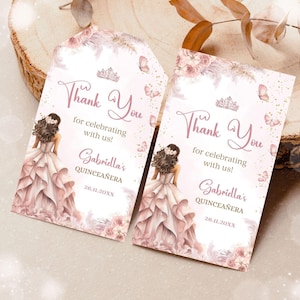 Puede incluir: Dos tarjetas de agradecimiento rosas para quinceañera con una ilustración de princesa. Las tarjetas presentan el texto "Thank You" y "for celebrating with us!" junto con el nombre "Gabriella's QUINCEAÑERA" y la fecha.