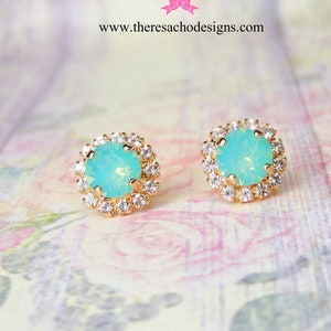 Made to Order- Swarovski Mint Green Kristall Ohrringe, 8mm Runde Swarovski Kristall Ohrstecker, Mint und Gold, Pacific Opal Kristall Ohrstecker