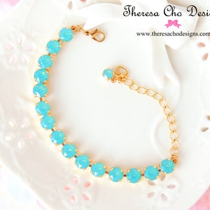 Made to Order- 8mm Mint Green Swarovski Crystal Bracelet, Mint Crystal Bracelet, Mint and Gold, Pacific Opal Crystal Bracelet
