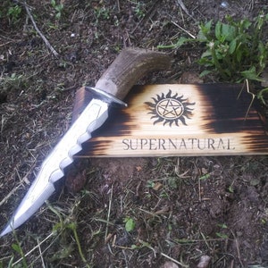 Ruby&#39;s demon knife with stand