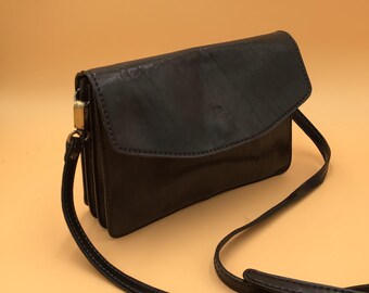 Vintage 1990s black Florentine leather shoulder or crossbody bag, Pielle brand, made in Italy, Boho style, Casual, full grain leather