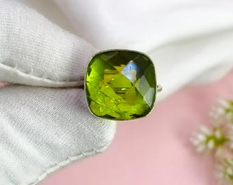 ハンドメイドペリドットリング：925スターリングシルバー、8月の誕生石