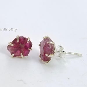 Pendientes de rubí en bruto: plata de ley 925, piedra natal de julio