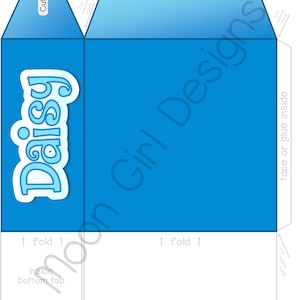 Puede incluir: Una plantilla imprimible para una caja de regalo de fiesta azul con la palabra "Daisy" en un c&iacute;rculo blanco. La plantilla incluye instrucciones para doblar y pegar la caja.
