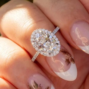 2 CT Oval Cut Moissanite Engagement Ring, 14K Solid Gold Ring, Oval Halo Wedding Ring, Oval Cut Anniversary Gifts Proposal Rings for Women