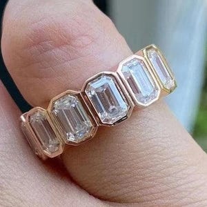 Stunning Emerald Bezel Band, 5x3mm Emerald Cut Moissanite Wedding Band Women, 14K Gold Full Eternity Stacking Matching Band Anniversary Ring