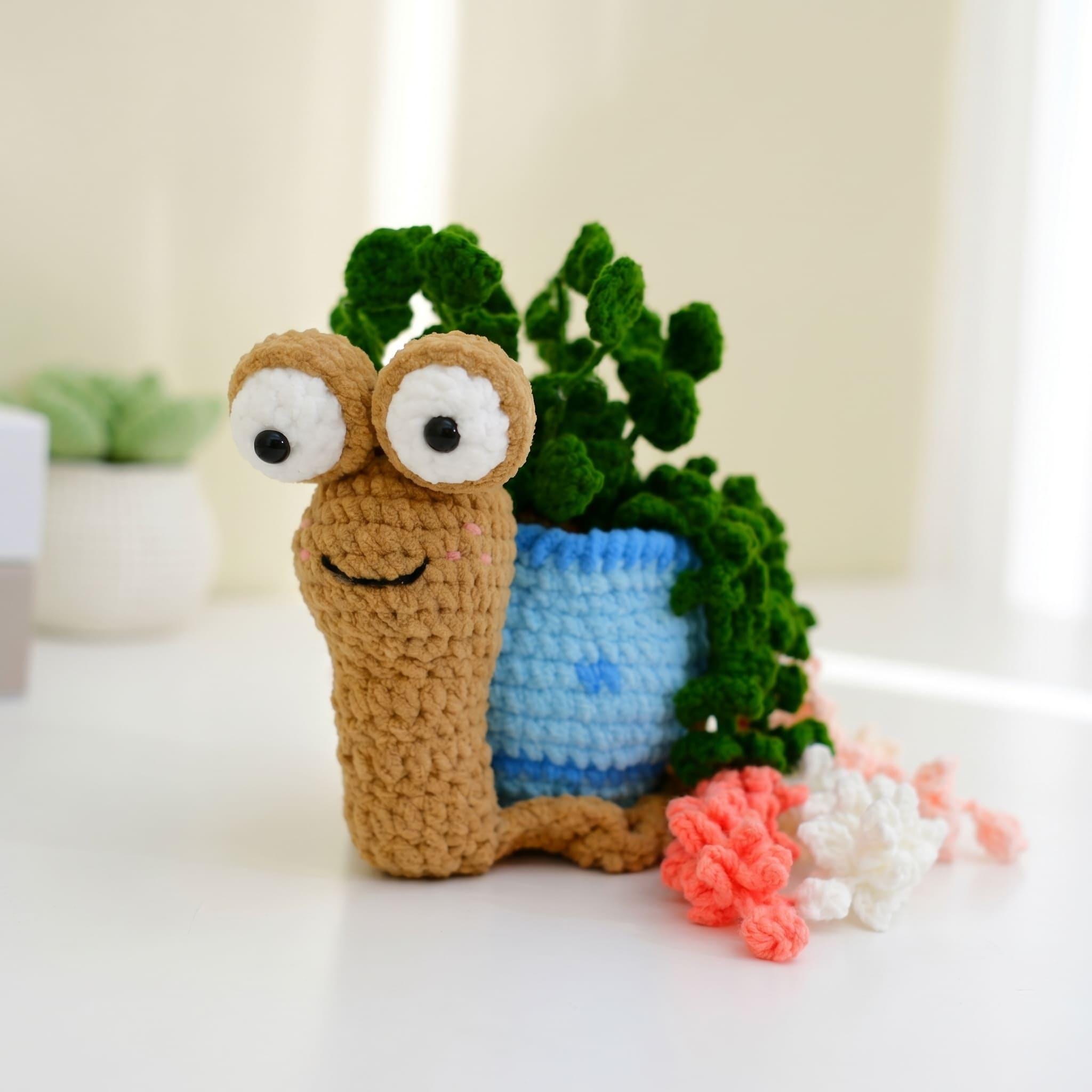 40 Crochet Snails, Slugs, Caterpillars, and Worms Patterns Worth Noticing 10 Snail Flower Pot Crochet