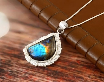 Collana a goccia in labradorite fatta a mano • Ciondolo in argento sterling con pietra preziosa • Gioielli in cristallo curativo