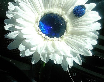 VW Beetle Flower - White and Blue  Bling Daisy