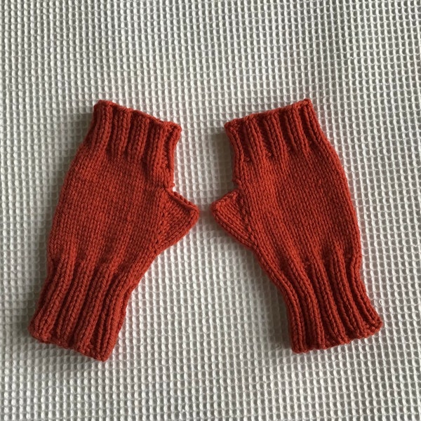 Women’s fingerless mittens, hand-knitted using superfine ethically produced Whitegum merino wool