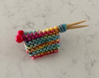 Knitters brooch