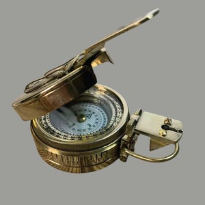 Vintage Brass Military Compass – WWII Style Pocket Compass Gift – Antique Working Compass for Hiking, Camping, Collectors