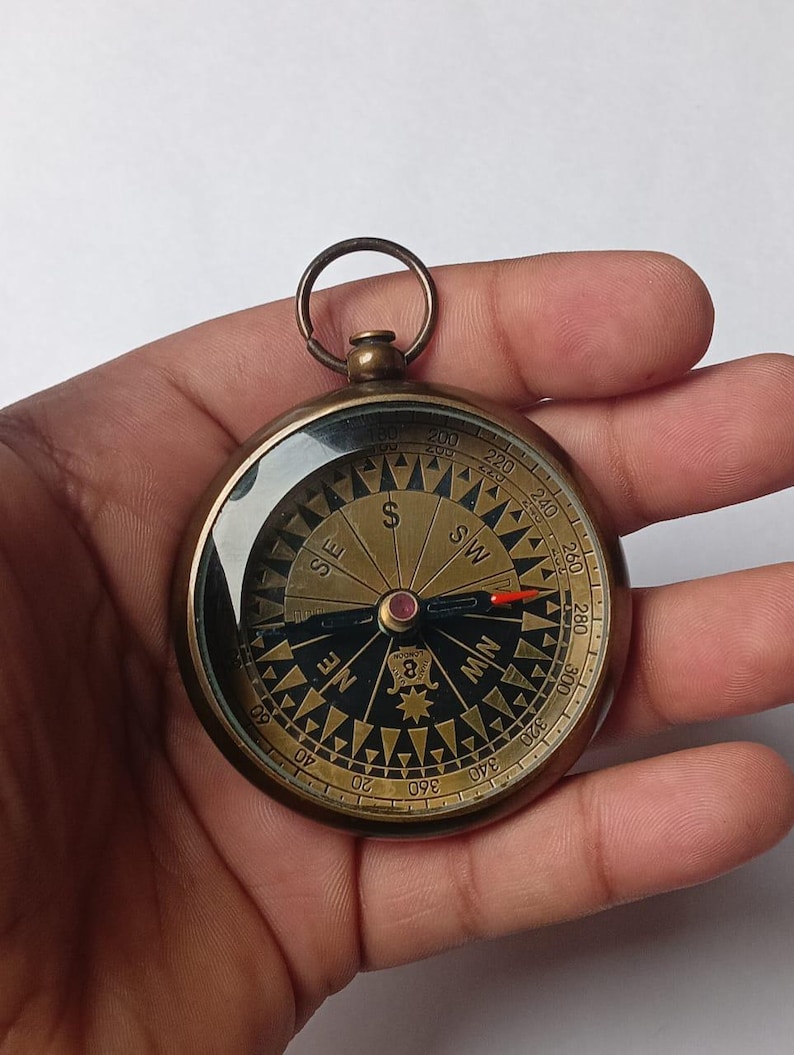 Vintage fickkompass i mässing – handgjord nautisk present, samlarkompass för vandrare, resenärer och antikvitetsälskare bild 4