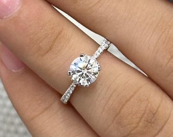 1 Carat E/VVS2 Round Lab Diamond Engagement Ring | 14k Yellow Gold Pavé Band