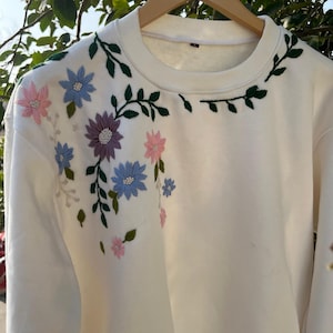 Floral Hand-embroidered sweatshirt/ Customized sweatshirt / Hand embroidery sweater / Floral pullover
