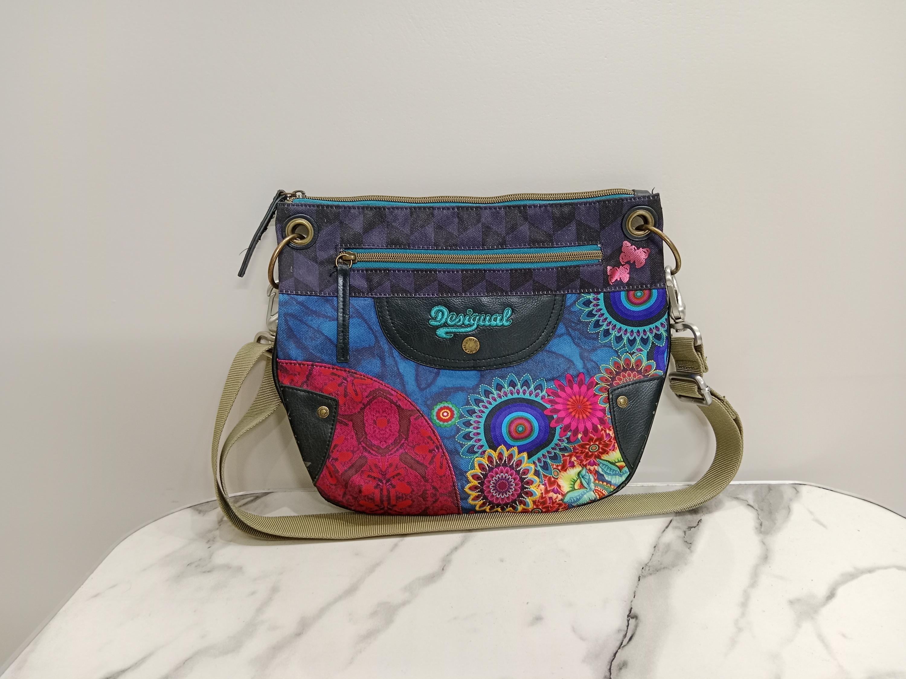 Sac A Main Desigual Bandouliere Sac Bandoulière Desigual En Bleu