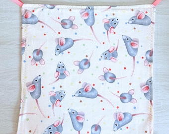 Bonita hamaca para ratas de 14 x 14 pulgadas / Jaula pequeña de forro polar para mascotas con lazos para colgar / Cama acogedora para ratas, hurones, petauros del azúcar y cobayas
