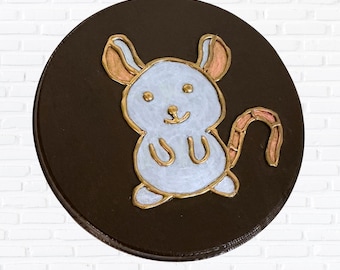Handbemalte Ratten-Wandkunst - Mixed Media Metallic Ratten-Dekor auf Espressoholz - 8,5-Zoll-runde Plakette - Niedliches Ratten-Liebhaber-Geschenk - fertig zum Aufhängen