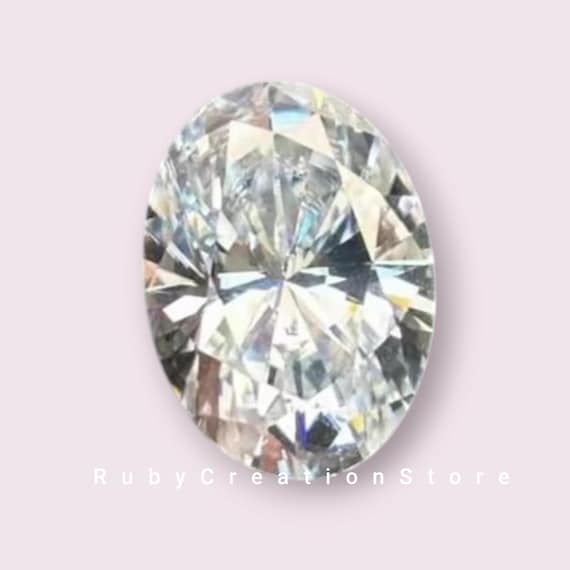 オーバルカット モアッサナイト ルースストーン: VVS1 クラリティ、D