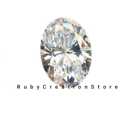 オーバルカット モアッサナイト ルースストーン: VVS1 クラリティ、D