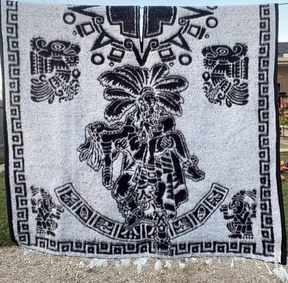 Poncho - Aztec Poncho - Vintage Aztec Poncho - Winter Poncho - Winter Aztec - Poncho - Winter Clothing Poncho - Poncho / Aztec Clothing View 4