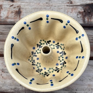 Bundt Cake Pan - Ceramic Bundt Cake Pan - Vintage Cake Pan Decor - Stoneware Bundt Cake Pan - European Gugelhupf Bundt Cake Pan - Cake Pan