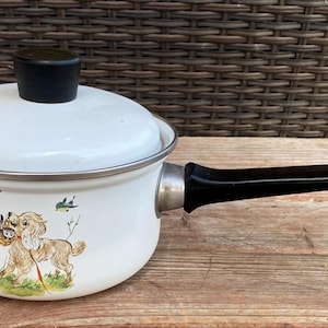 Cooking Pot - Vintage Enamel Cooking Pot - Vintage Saucepan with Dog / Bear Animation - Cookware Pan - Vintage Cooking Pot - Pots and Pans
