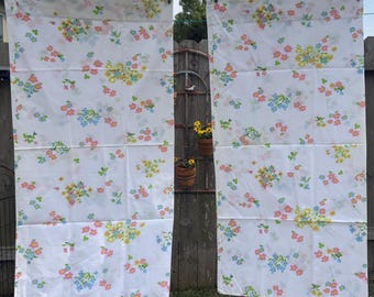 Pillowcases - Vintage Pillowcases - Vintage Floral Pillowcases - Vintage Fieldcrest Pillowcases - Fieldcrest Bedding / Floral Pillowcases