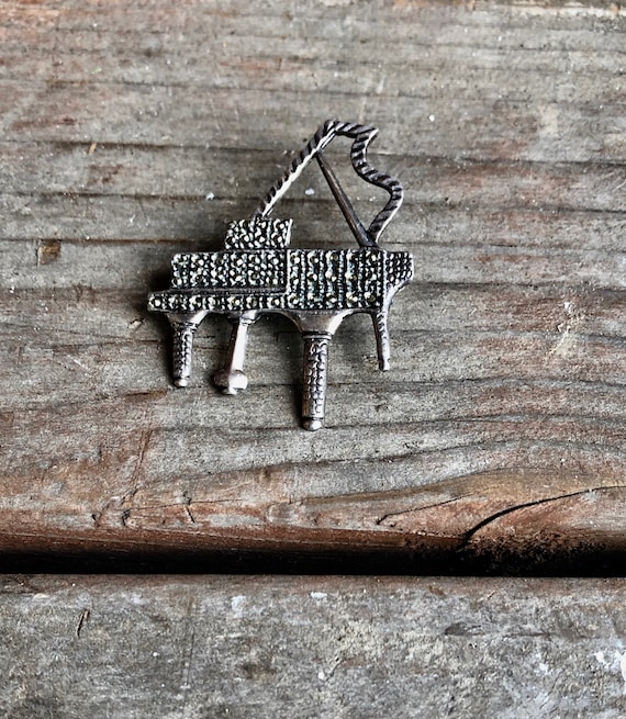 Brooch - Grand Piano Brooch - vintage Grand Piano