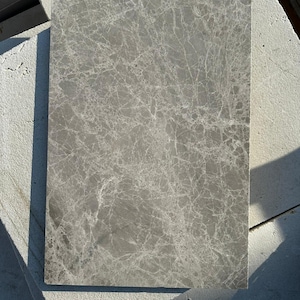Azulejo de mármol beige y gris natural – Suelo de piedra pulida de 30 x 60 cm