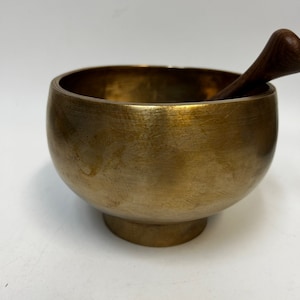 Long Sustain High Quality Yoga Antique Himalayan Tibetan Easy Singer Singing bowl Size: 6.9&quot; ID#Ak030