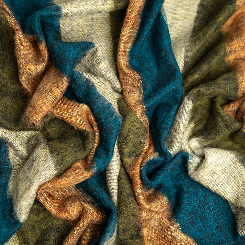 Himalayan Art Yak Wool Throw Blanket - Thumbnail 2