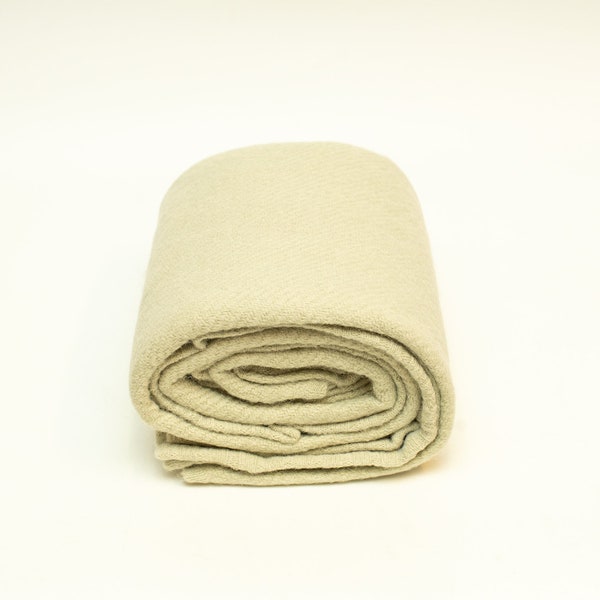Luxury 100% Alpaca Blanket / Thick Warm Alpaca Bedding / Green Alpaca Couch Blanket / Travel Blanket/ Throw 130X180cm