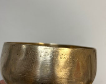 Inscribed Super High Practitioner Quality Antique Remuna Himalayan Tibetan Easy Singer Yoga Singing bowl 6.3" Note E3 ID#AM1