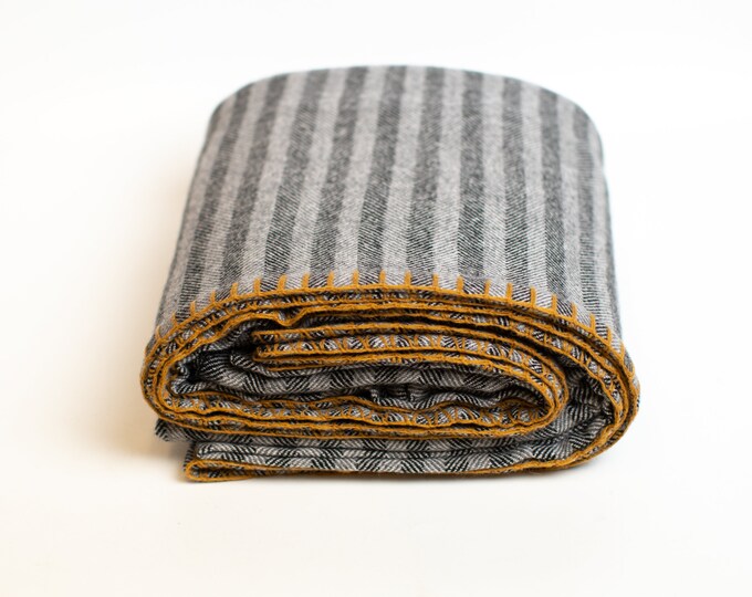 King Size Wool Blanket / Extra Soft Handmade Wool Knitted Blanket