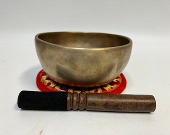 Deep sound Himalayan Tibetan Easy Singer Singing bowl Size: 5.4" ID#SF093 Sound Included