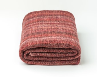 Luxury Warm 100% Alpaca Wool Blanket / Alpaca Travel blanket / Red Blanket / Luxury Throw 130X180cm