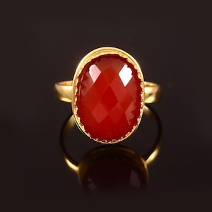 Faceted Red Carnelian Ring: 925 Gold Plated Oval Gemstone