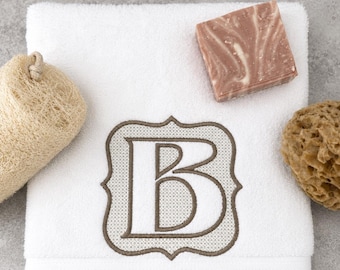 Toalhas de banheiro com monograma | Personalizadas, sob medida, bordadas