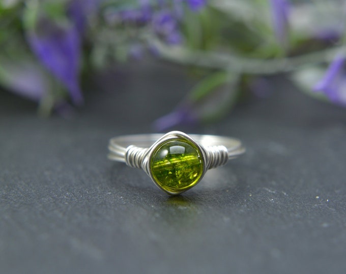 Peridot Wire Ring, Peridot Stone, August Birthstone, August Birthday, Boho Ring, Minimal Ring, Wire Wrapped Jewlery, August Birthday Gift