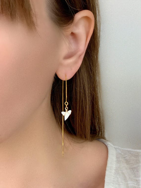 Shark Tooth Threader Earrings – Pull Through Thread Earrings – Sea Shell & Beach Jewelry – Minimalist Jewelry Gift