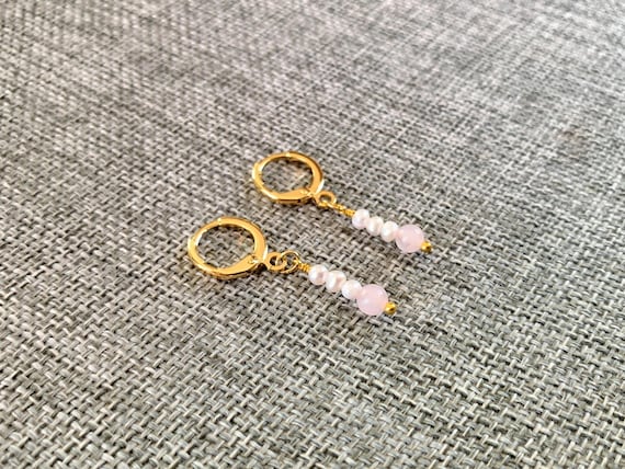Rose Quartz & Pearl Huggie Hoop Earrings – Gold Leverback Gemstone Bead Jewelry