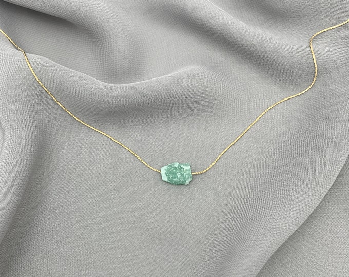 RAW GREEN AVENTURINE Crystal Necklace on Beading Chain, Rough Gemstone Layering Necklace, Dainty Minimalist Gemstone Jewelry