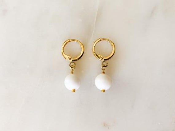 White Agate Huggie Hoop Earrings – Natural Gemstone Bead Dangles – Gold or Silver Round Leverback Earrings